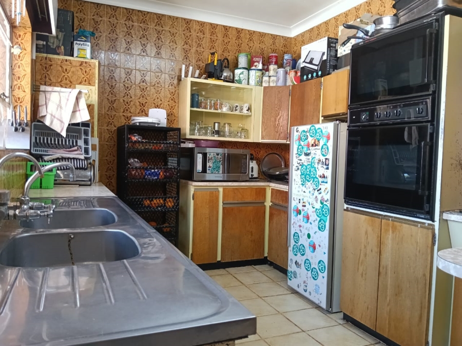 4 Bedroom Property for Sale in Greenhills Gauteng