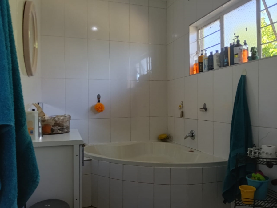 4 Bedroom Property for Sale in Greenhills Gauteng