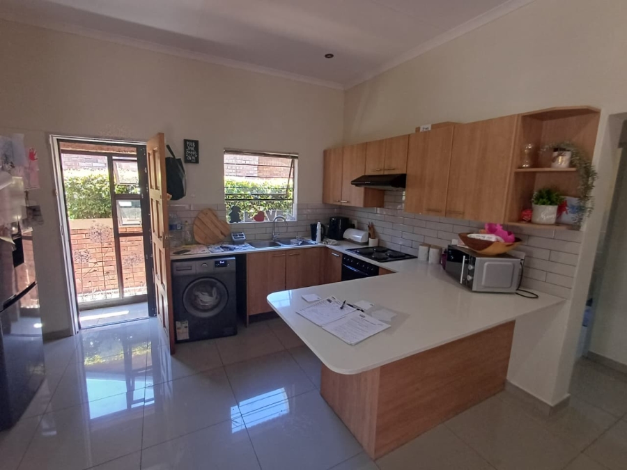 2 Bedroom Property for Sale in Noordheuwel Gauteng