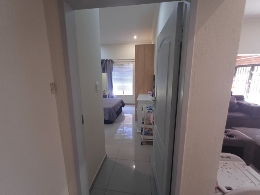 2 Bedroom Property for Sale in Noordheuwel Gauteng