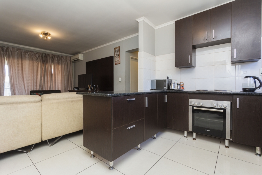 To Let 2 Bedroom Property for Rent in Noordwyk Gauteng
