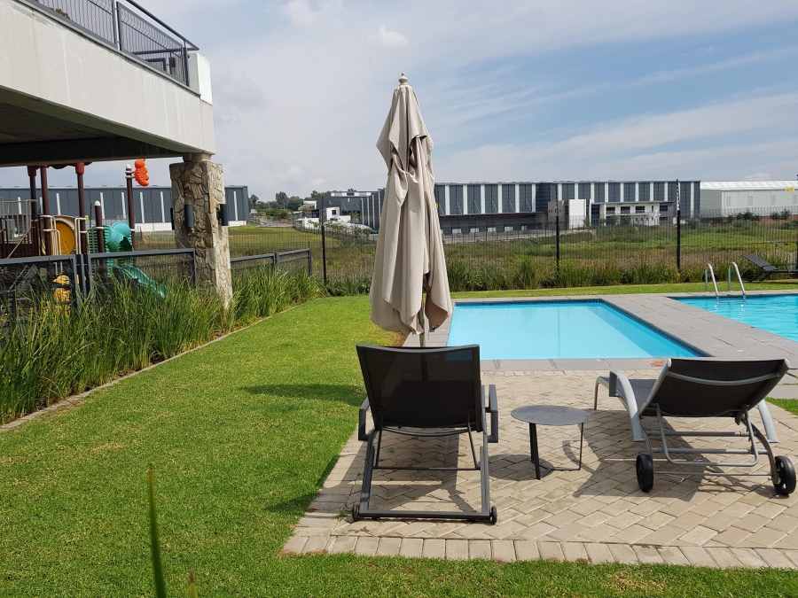 To Let 1 Bedroom Property for Rent in Modderfontein Gauteng