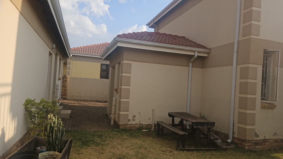 4 Bedroom Property for Sale in North Riding AH Gauteng