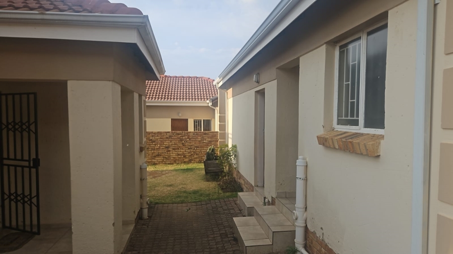 4 Bedroom Property for Sale in North Riding AH Gauteng