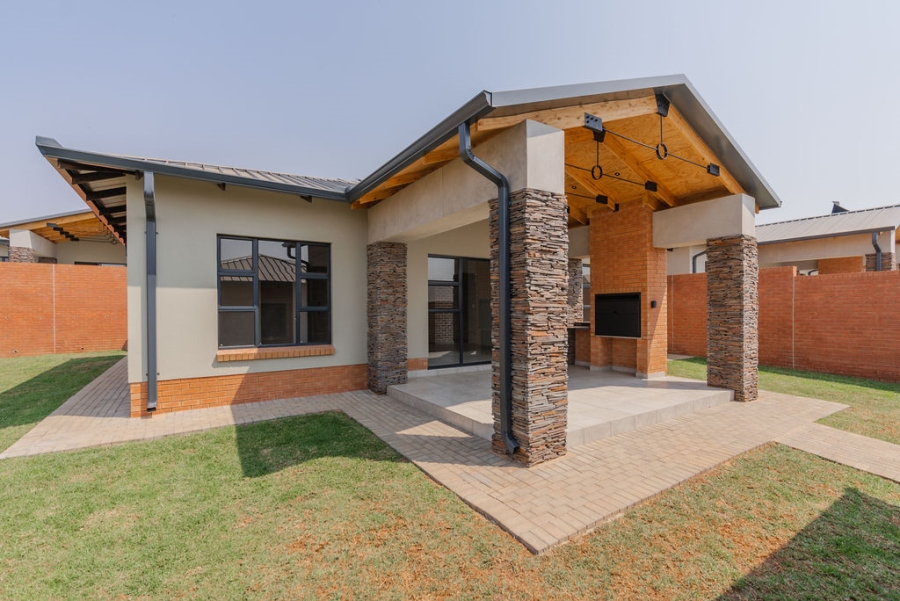 3 Bedroom Property for Sale in Six Fountains Residential Estate Gauteng