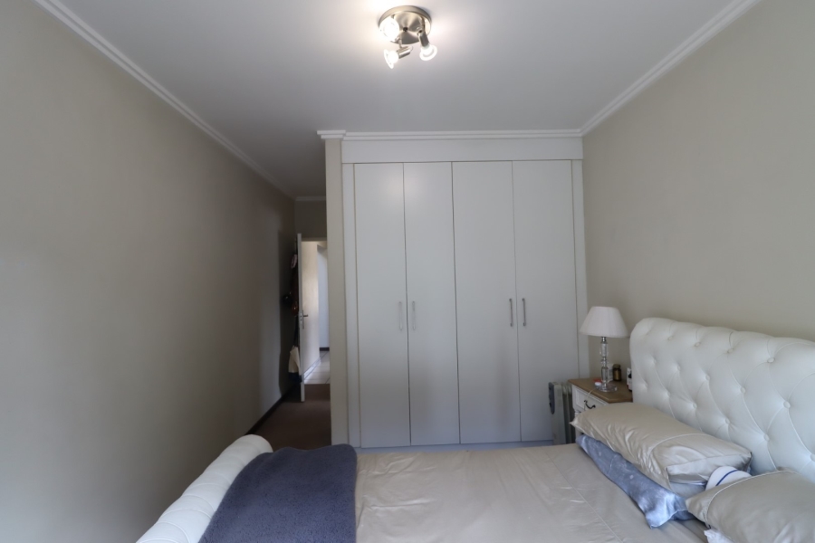 2 Bedroom Property for Sale in Bryanston Gauteng