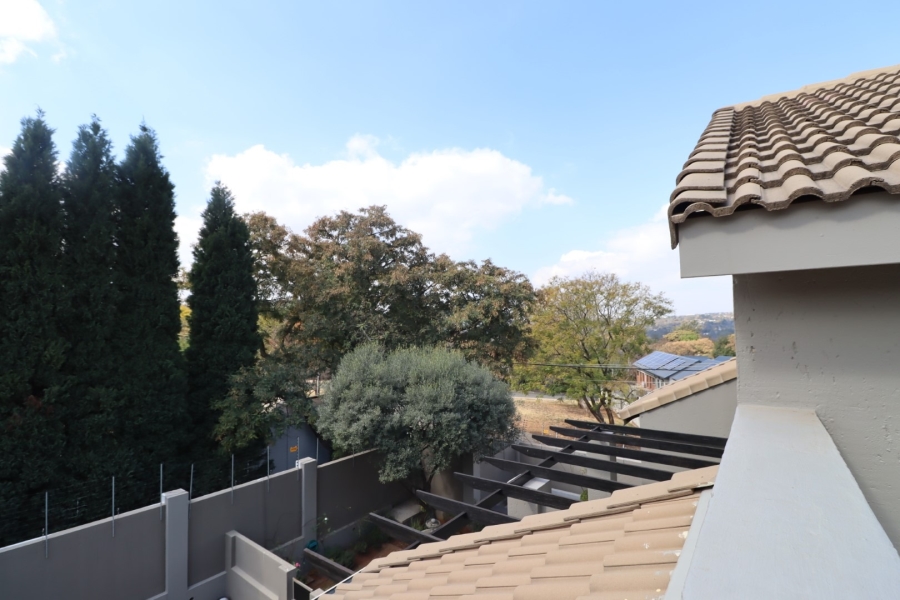 2 Bedroom Property for Sale in Bryanston Gauteng