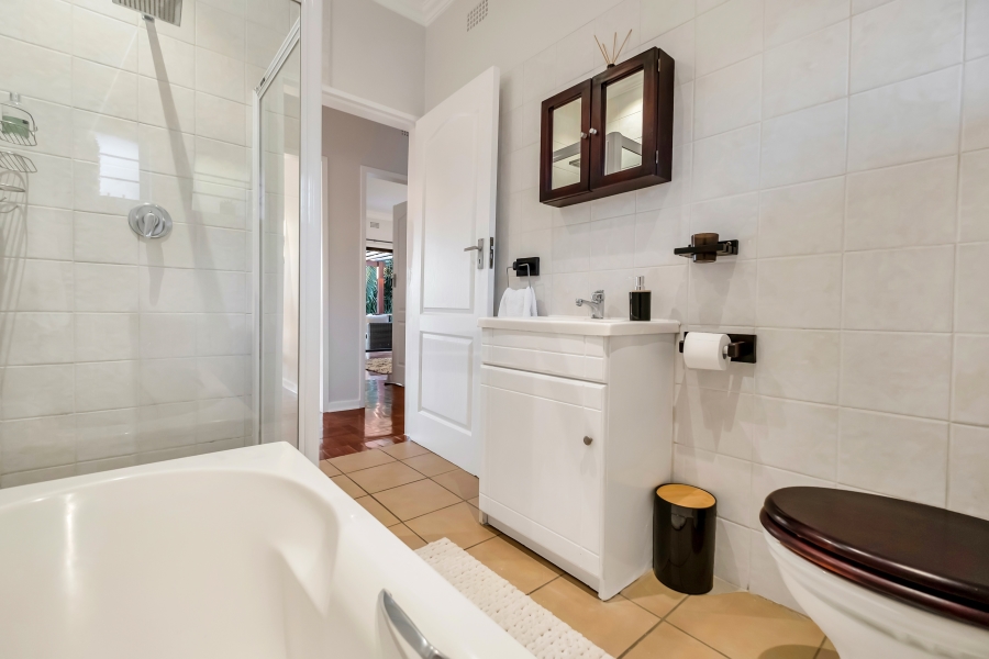 3 Bedroom Property for Sale in Linden Gauteng