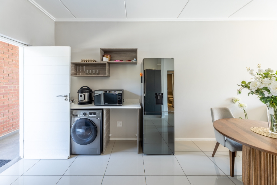 2 Bedroom Property for Sale in Bryanston Gauteng