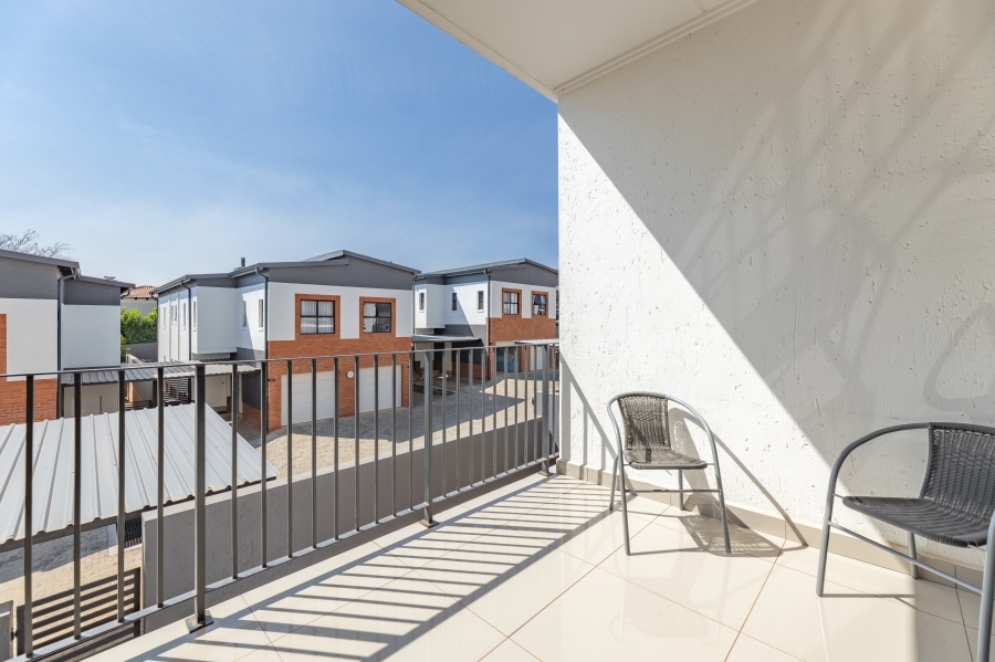 2 Bedroom Property for Sale in Bryanston Gauteng