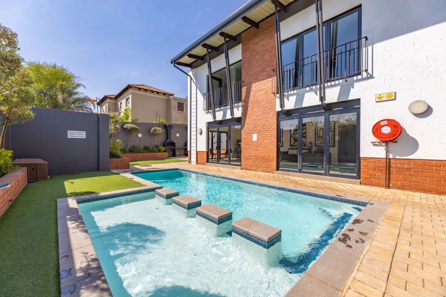 2 Bedroom Property for Sale in Bryanston Gauteng