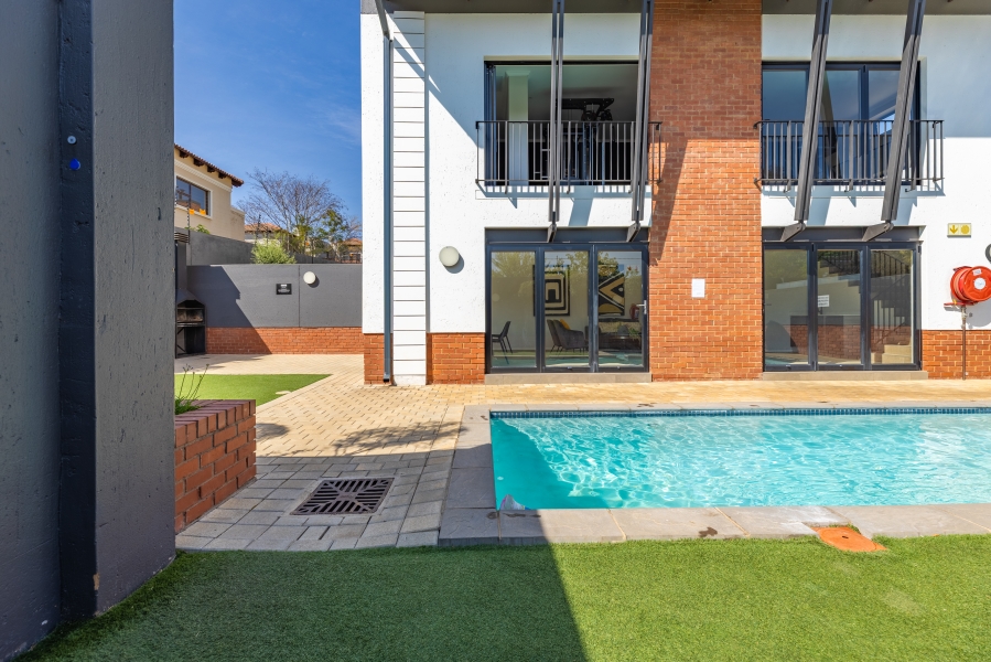 2 Bedroom Property for Sale in Bryanston Gauteng