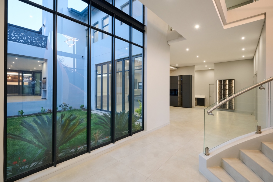 5 Bedroom Property for Sale in Waterfall Country Estate Gauteng