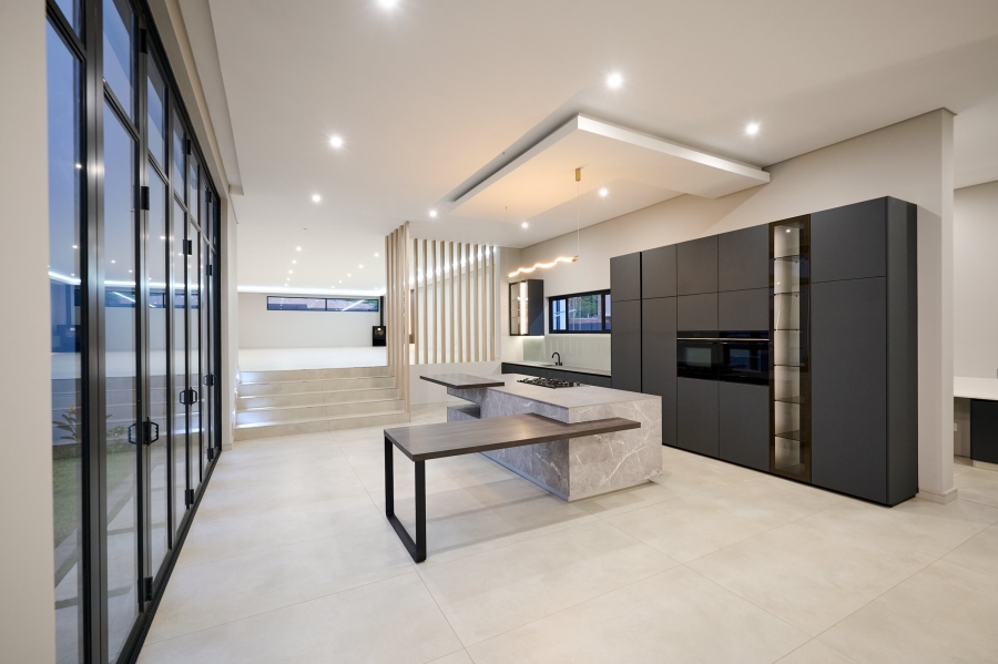 5 Bedroom Property for Sale in Waterfall Country Estate Gauteng