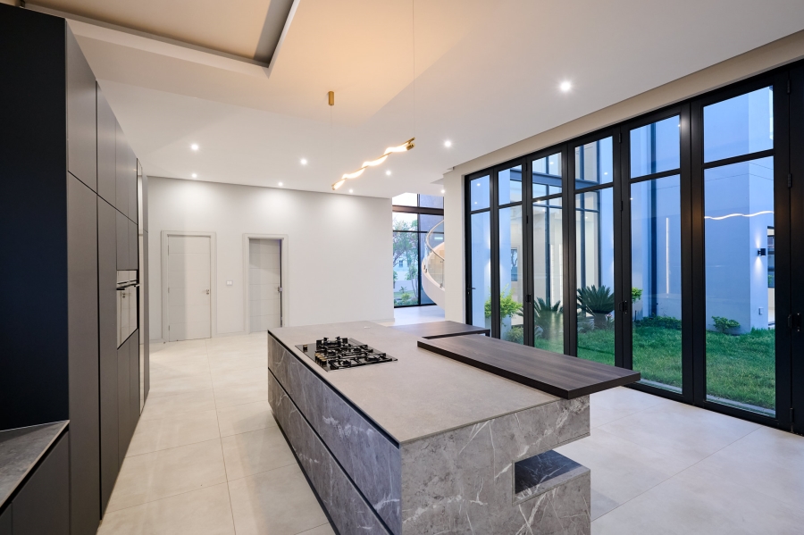 5 Bedroom Property for Sale in Waterfall Country Estate Gauteng
