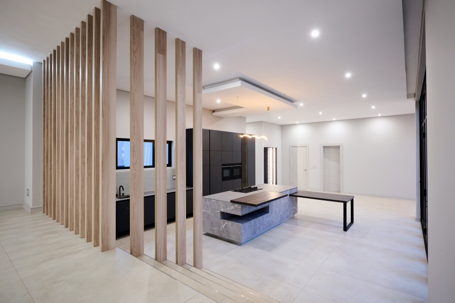 5 Bedroom Property for Sale in Waterfall Country Estate Gauteng