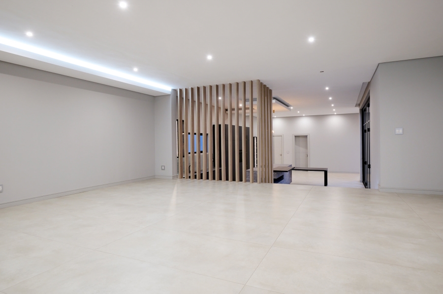 5 Bedroom Property for Sale in Waterfall Country Estate Gauteng