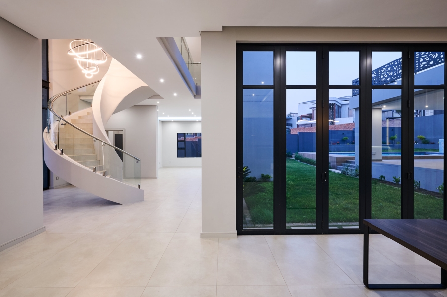5 Bedroom Property for Sale in Waterfall Country Estate Gauteng