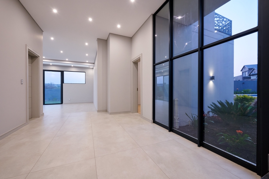 5 Bedroom Property for Sale in Waterfall Country Estate Gauteng