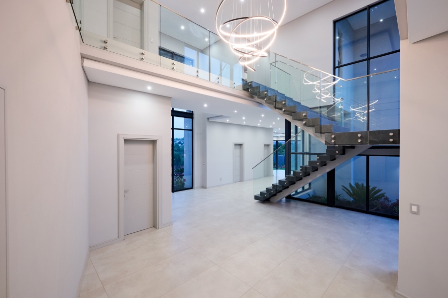 5 Bedroom Property for Sale in Waterfall Country Estate Gauteng
