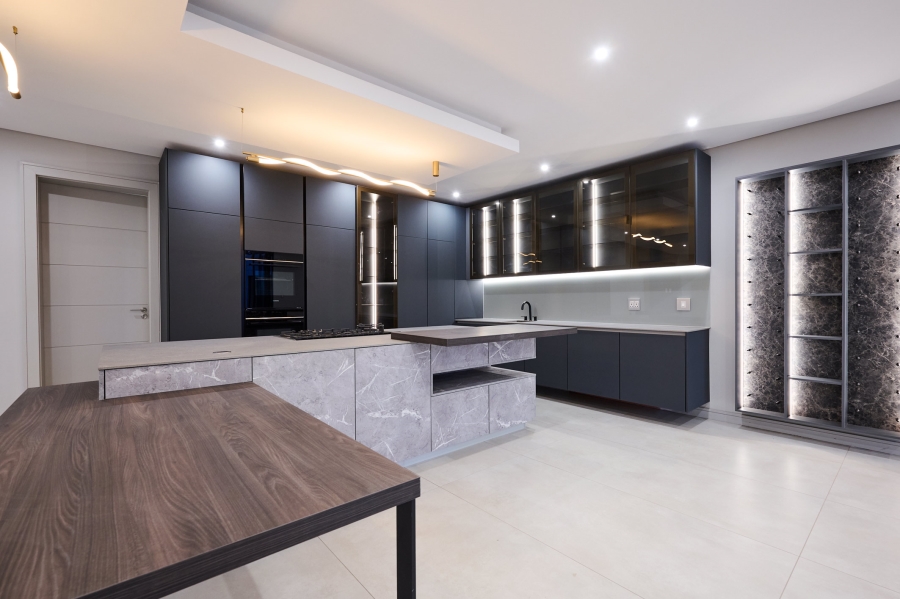 5 Bedroom Property for Sale in Waterfall Country Estate Gauteng