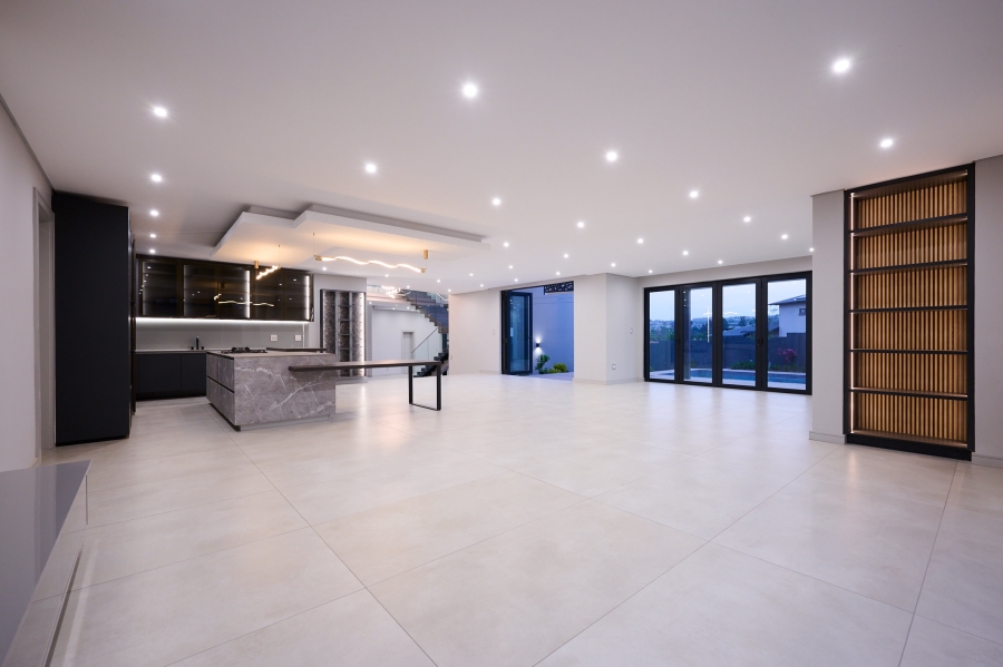 5 Bedroom Property for Sale in Waterfall Country Estate Gauteng