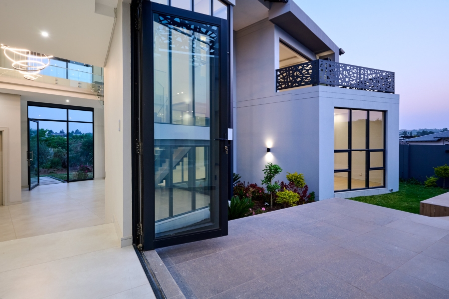 5 Bedroom Property for Sale in Waterfall Country Estate Gauteng