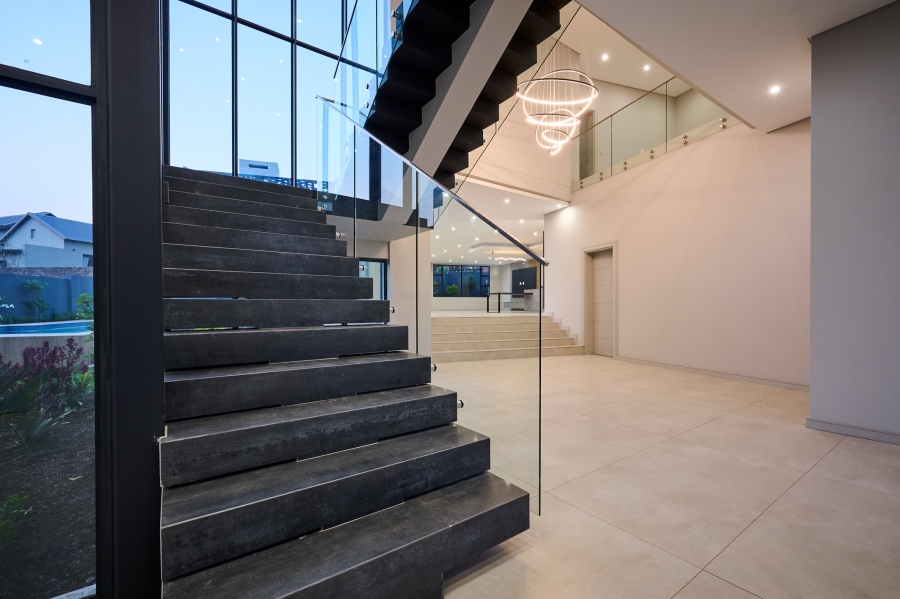 5 Bedroom Property for Sale in Waterfall Country Estate Gauteng
