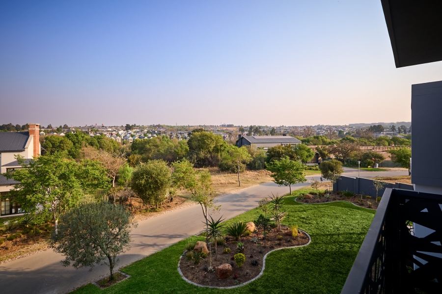 5 Bedroom Property for Sale in Waterfall Country Estate Gauteng