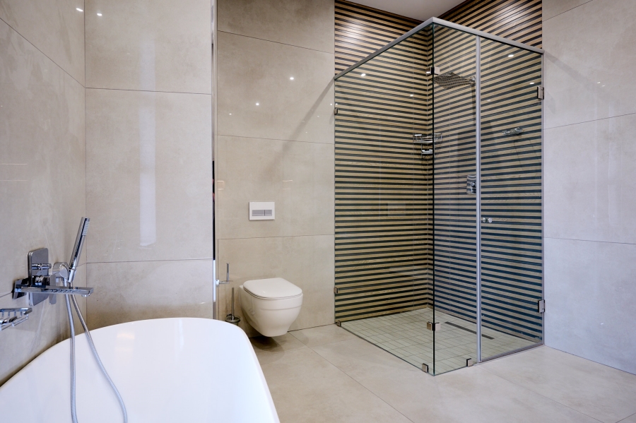 5 Bedroom Property for Sale in Waterfall Country Estate Gauteng