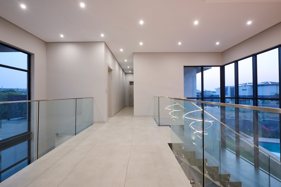 5 Bedroom Property for Sale in Waterfall Country Estate Gauteng