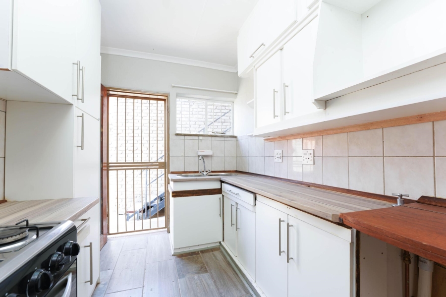 5 Bedroom Property for Sale in Kenmare Gauteng