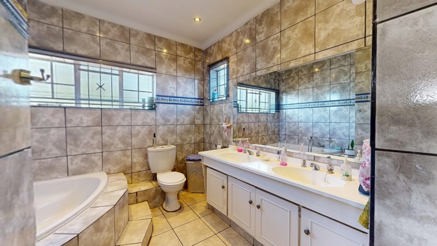 3 Bedroom Property for Sale in Elspark Gauteng