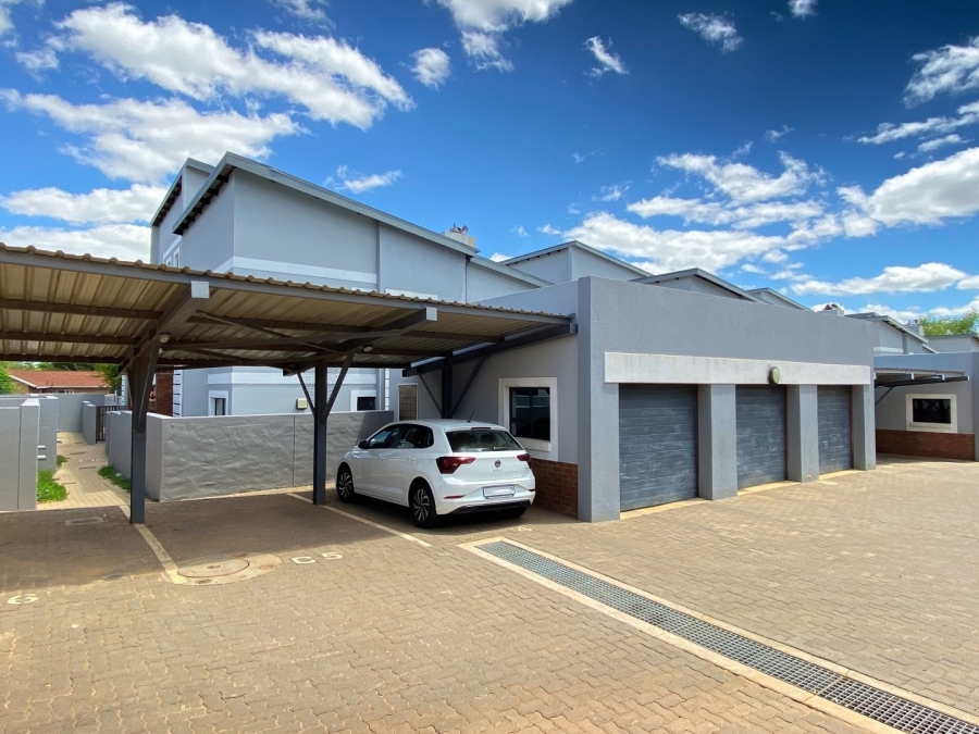 2 Bedroom Property for Sale in Montana Gauteng