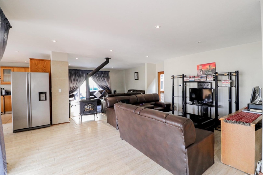 4 Bedroom Property for Sale in Kensington Gauteng
