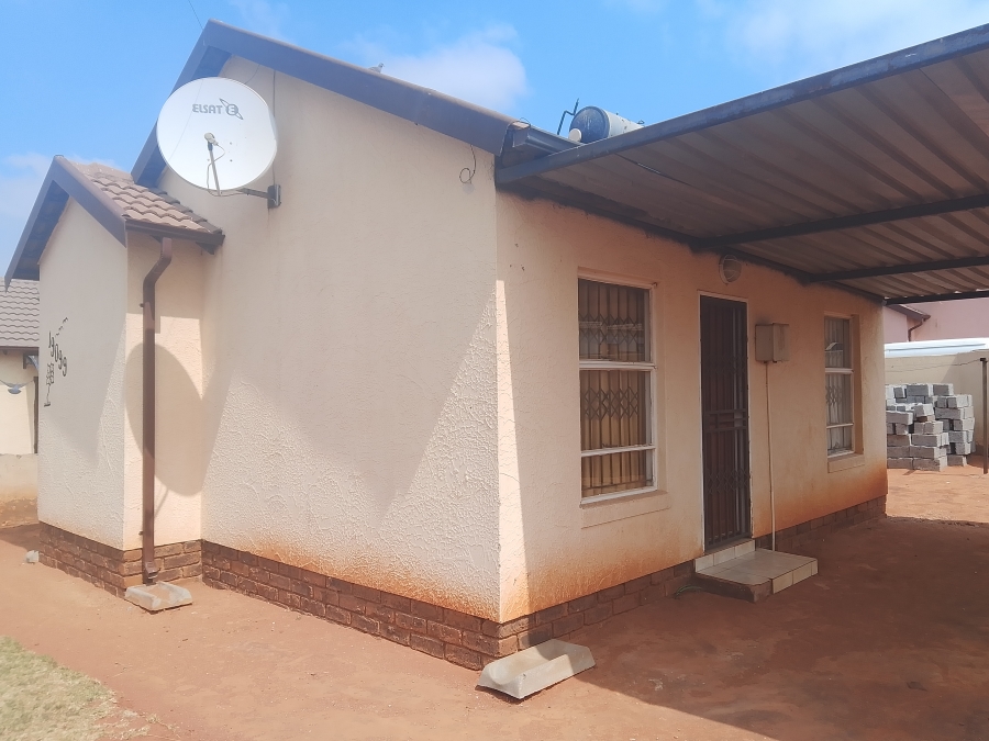 2 Bedroom Property for Sale in Bram Fischerville Gauteng