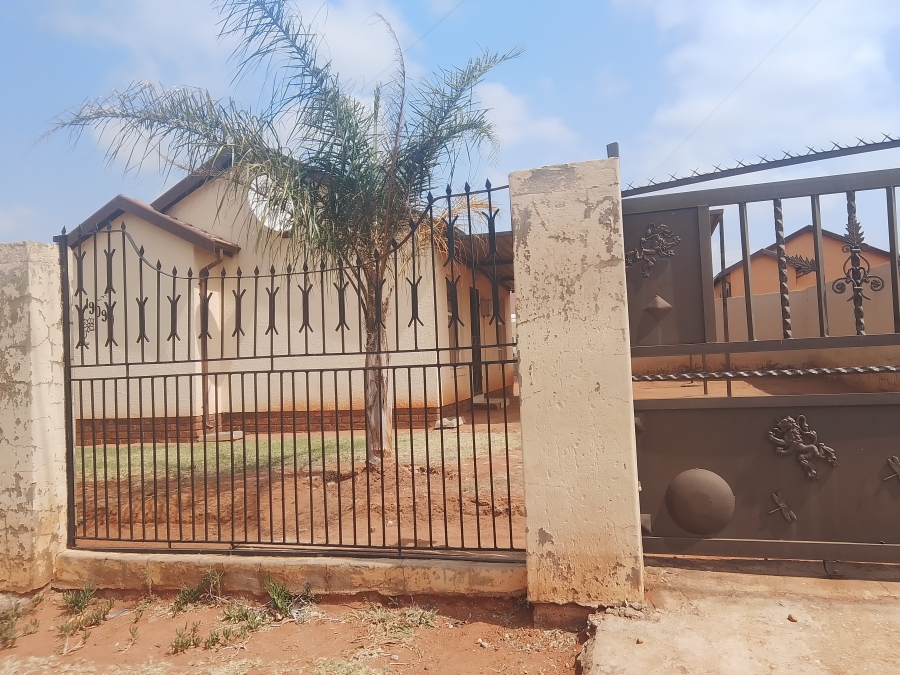 2 Bedroom Property for Sale in Bram Fischerville Gauteng