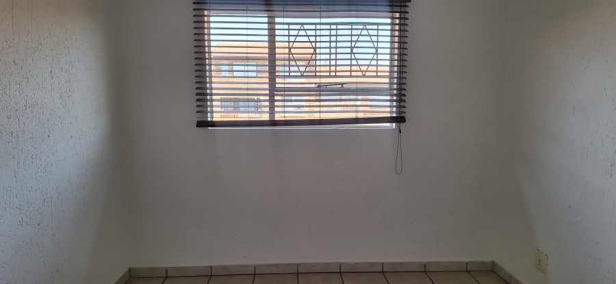 2 Bedroom Property for Sale in Buccleuch Gauteng