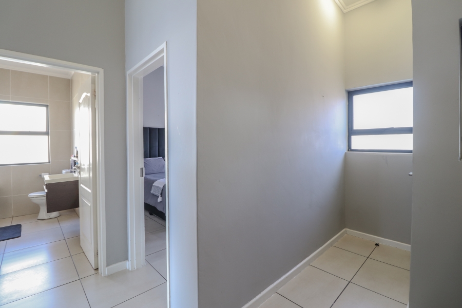 1 Bedroom Property for Sale in Fourways Gauteng