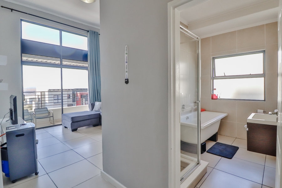 1 Bedroom Property for Sale in Fourways Gauteng