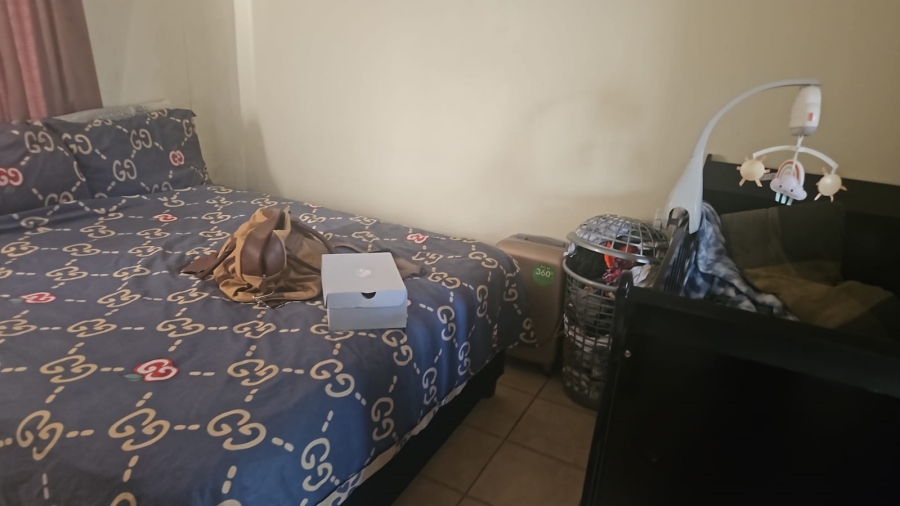 1 Bedroom Property for Sale in Noordwyk Gauteng