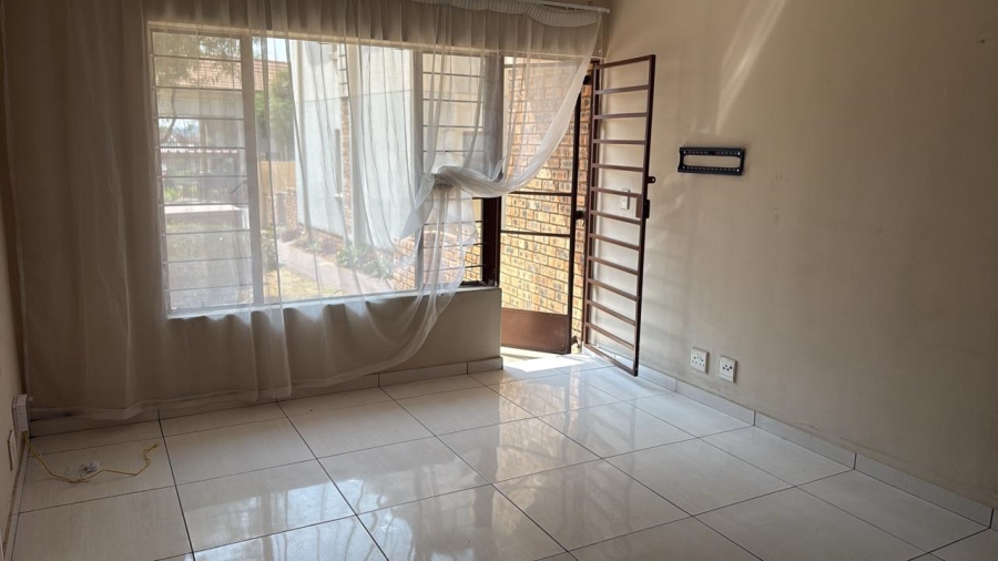 1 Bedroom Property for Sale in Esther Park Gauteng
