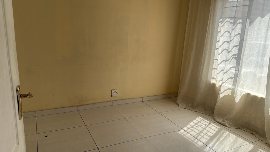 1 Bedroom Property for Sale in Esther Park Gauteng
