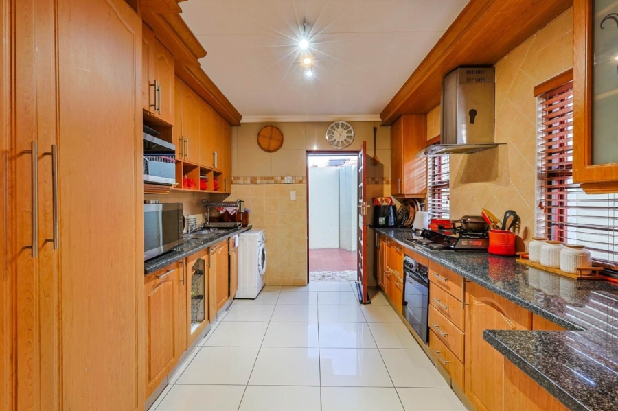 3 Bedroom Property for Sale in Equestria Gauteng