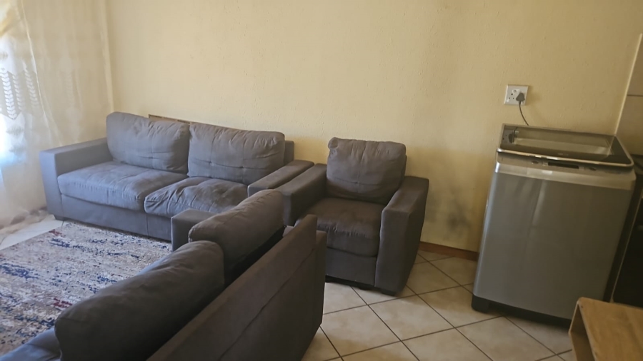 2 Bedroom Property for Sale in Olievenhoutbosch Gauteng
