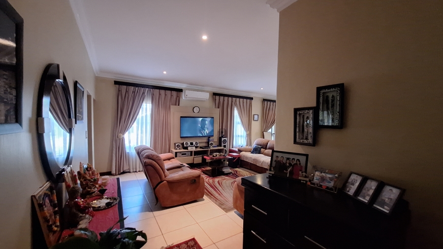 4 Bedroom Property for Sale in Thatchfield Estate Gauteng