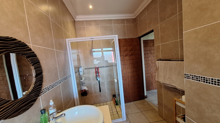 4 Bedroom Property for Sale in Thatchfield Estate Gauteng