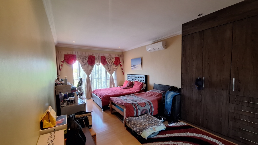 4 Bedroom Property for Sale in Thatchfield Estate Gauteng