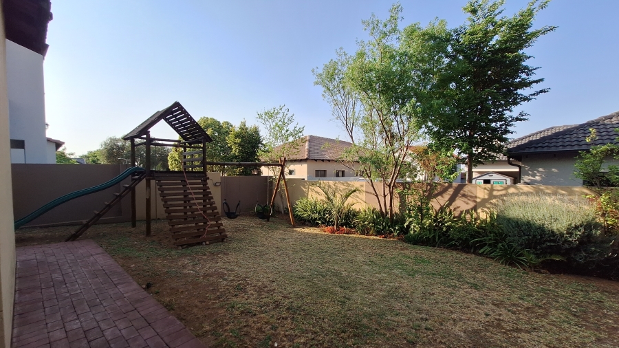 4 Bedroom Property for Sale in Thatchfield Estate Gauteng