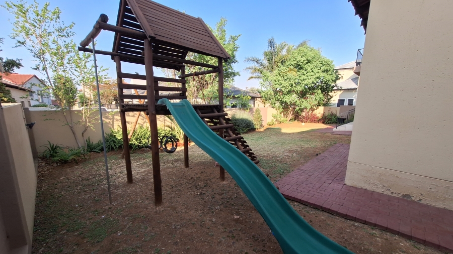 4 Bedroom Property for Sale in Thatchfield Estate Gauteng